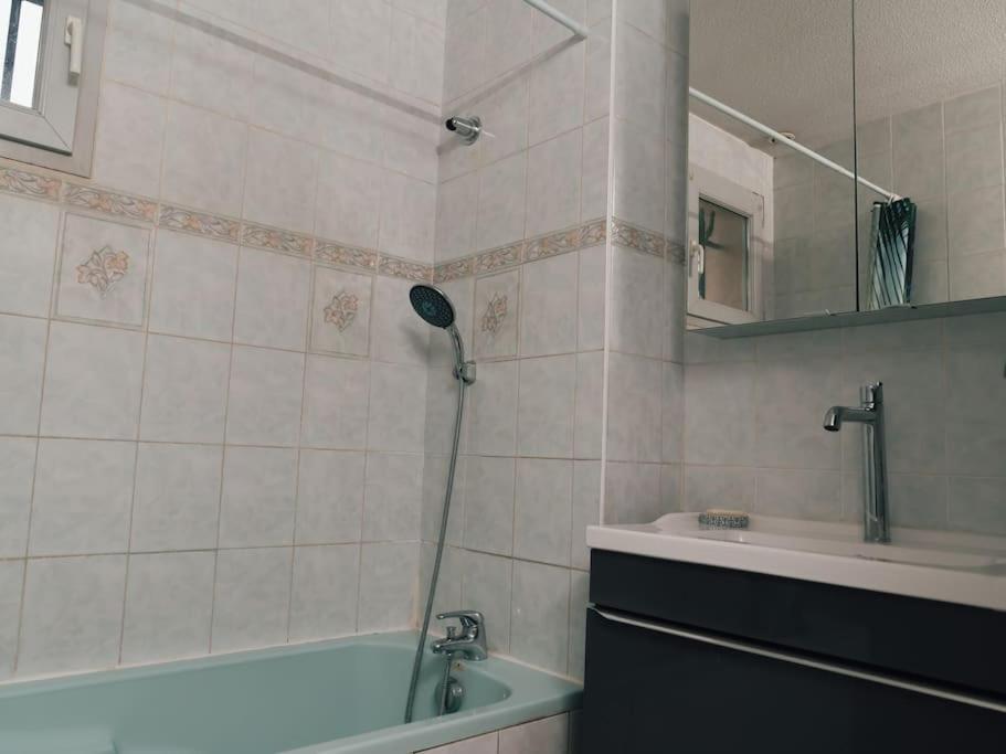 Апартаменты La Perle Rose Only Women Femmes Uniquement Венисьё Экстерьер фото